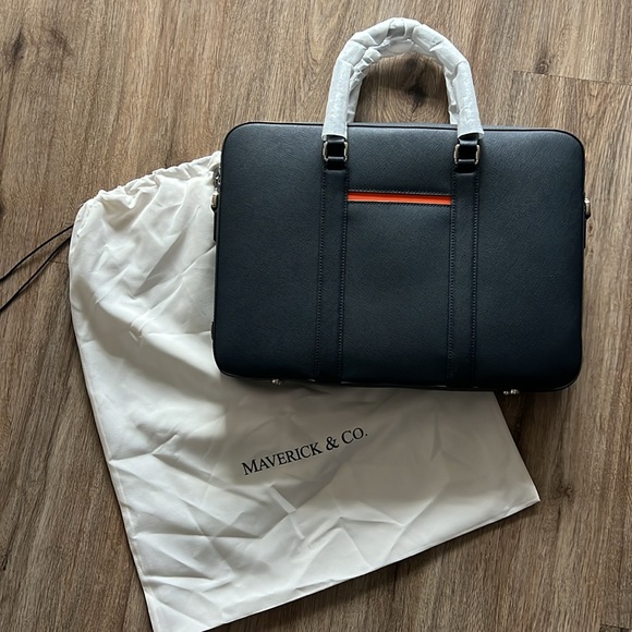 Maverick & Co. Manhattan Leather Briefcase Unisex - Picture 3 of 12